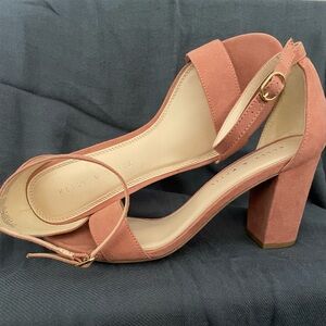 Kelly & Katie. Pink Hailee ankle strap heel. Women’s size 9.